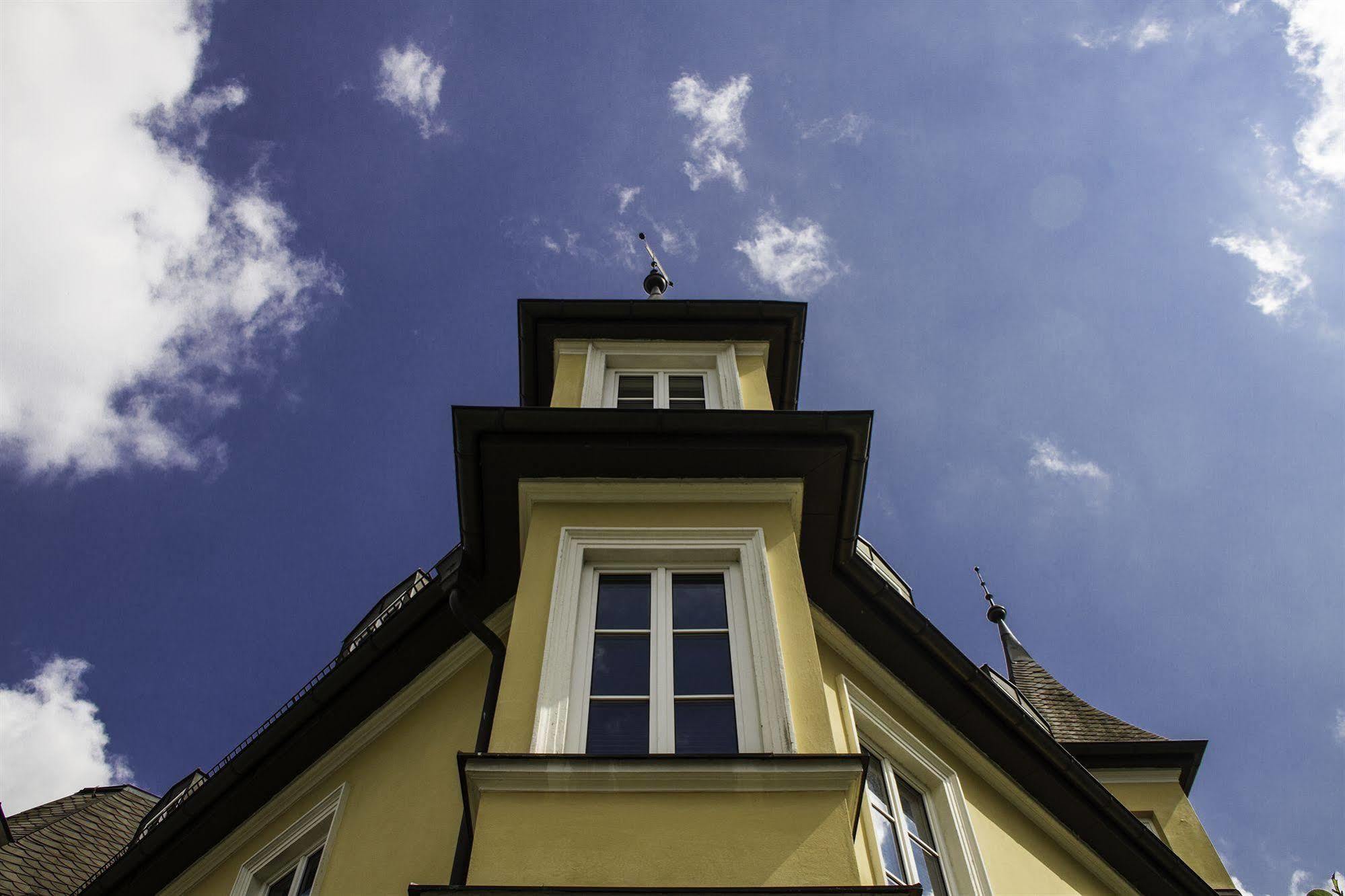 Laimer Hof Am Schloss Nymphenburg Munich Luaran gambar